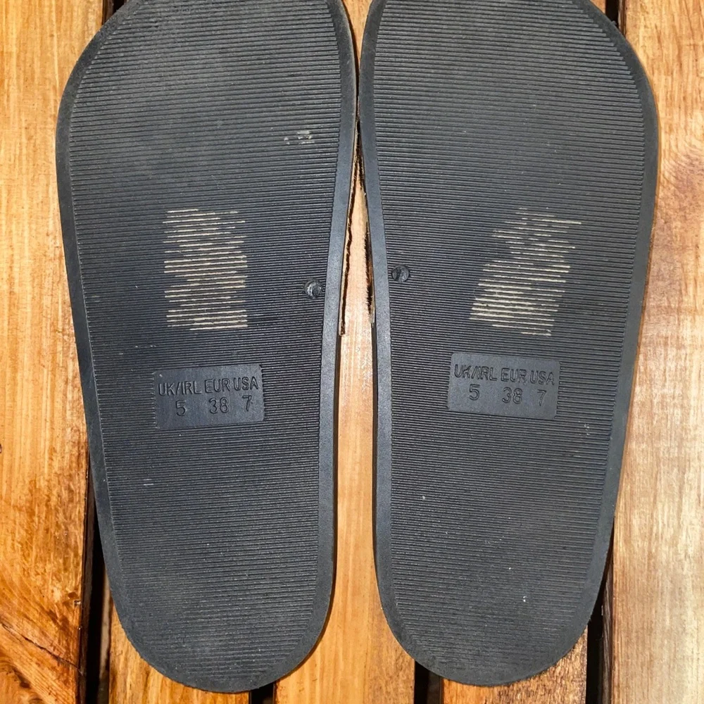 ASOS leopard print slides like new condition women’s size 7 - Picture 3 of 3